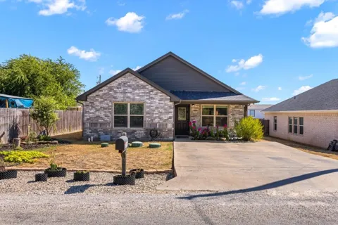 2605 Dove Trail