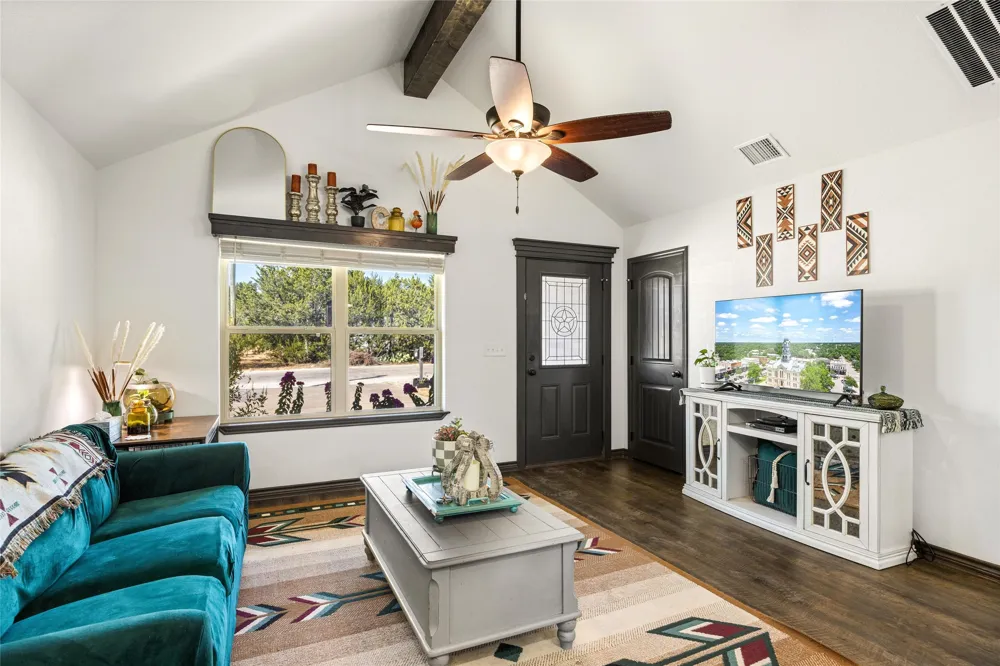 2605 Dove Trail Granbury, TX 76048