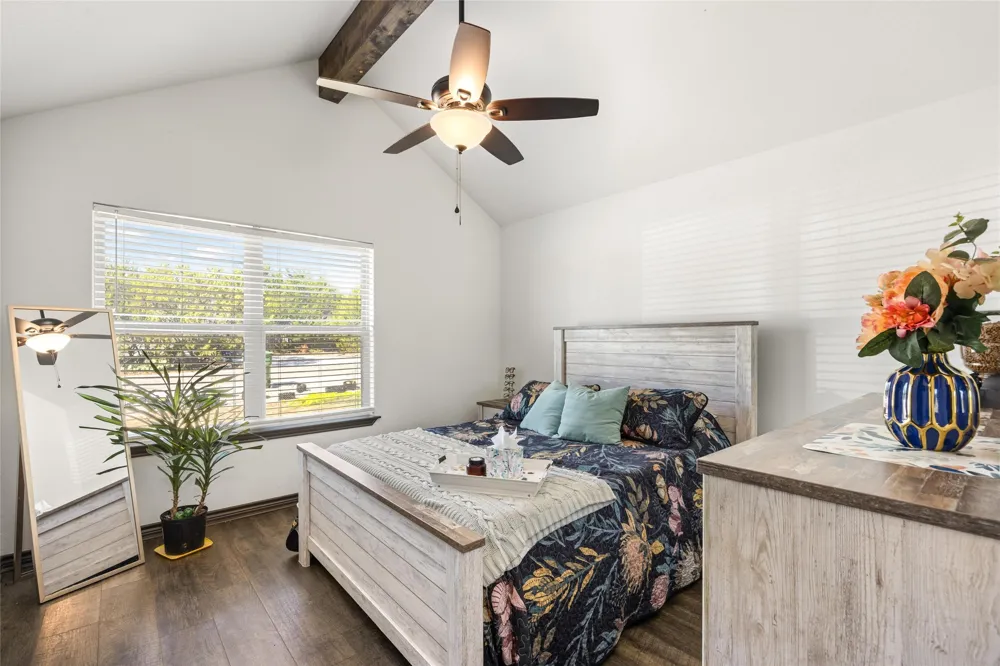 2605 Dove Trail Granbury, TX 76048