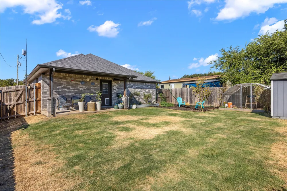 2605 Dove Trail Granbury, TX 76048