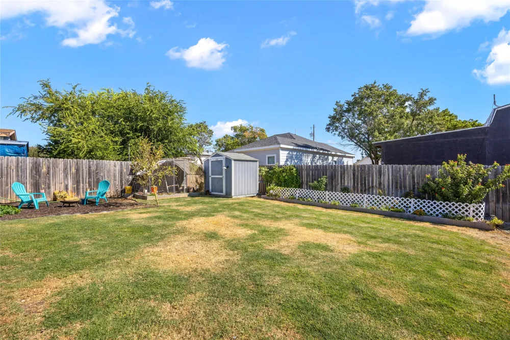 2605 Dove Trail Granbury, TX 76048