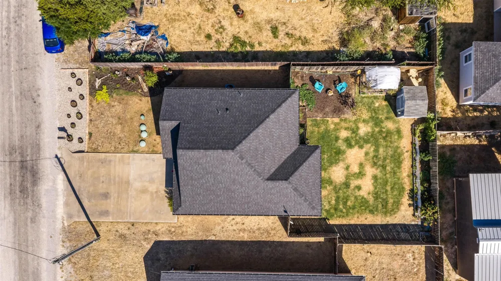 2605 Dove Trail Granbury, TX 76048