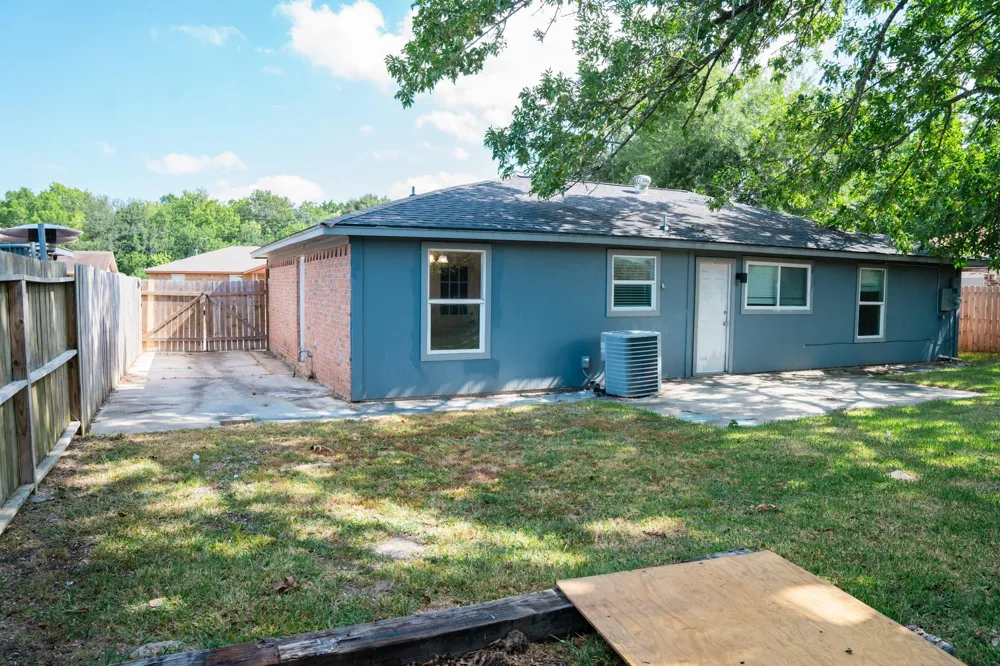3108 Rey Avenue Baytown, TX 77521