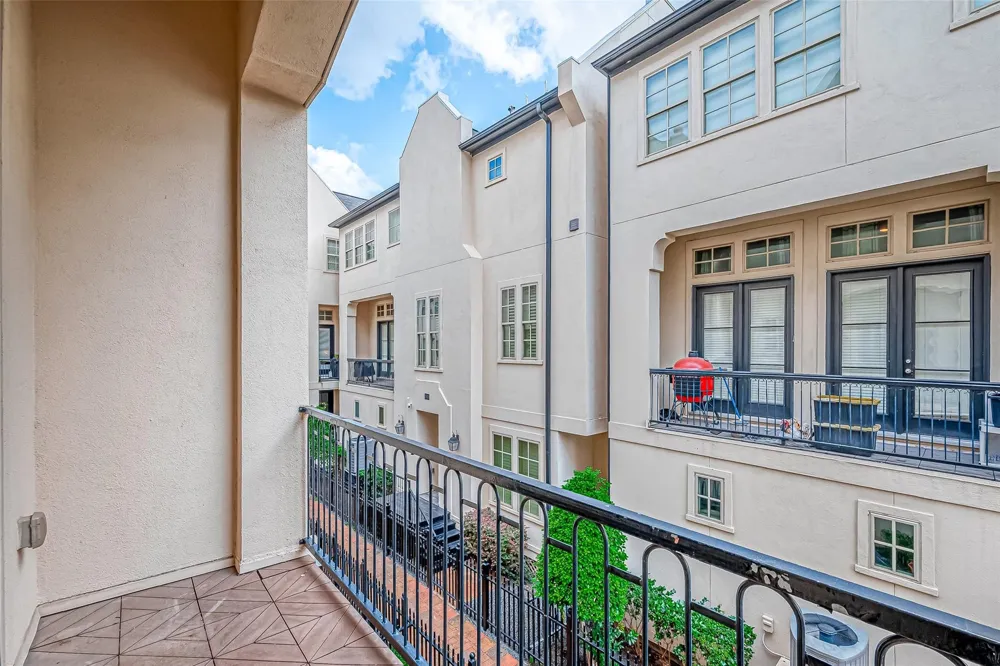 2520 Sherwin Street Houston, TX 77007