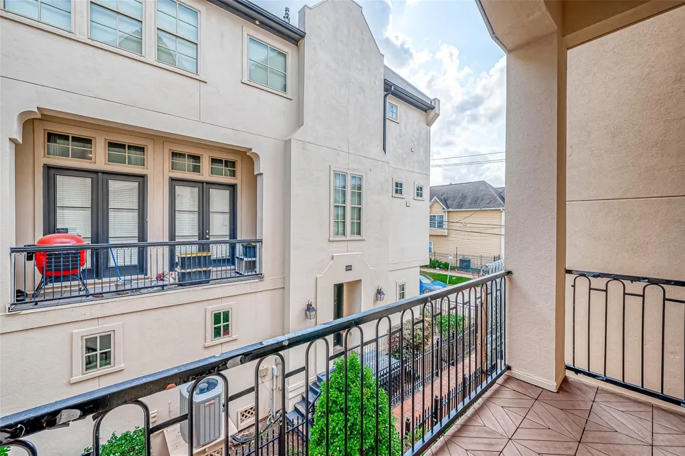 2520 Sherwin Street Houston, TX 77007