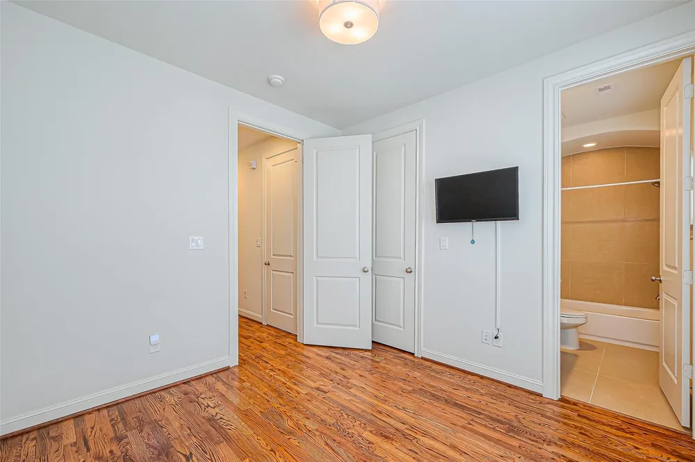 2520 Sherwin Street Houston, TX 77007