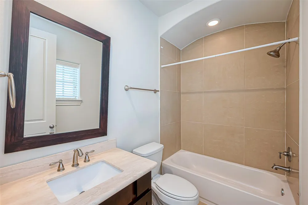 2520 Sherwin Street Houston, TX 77007