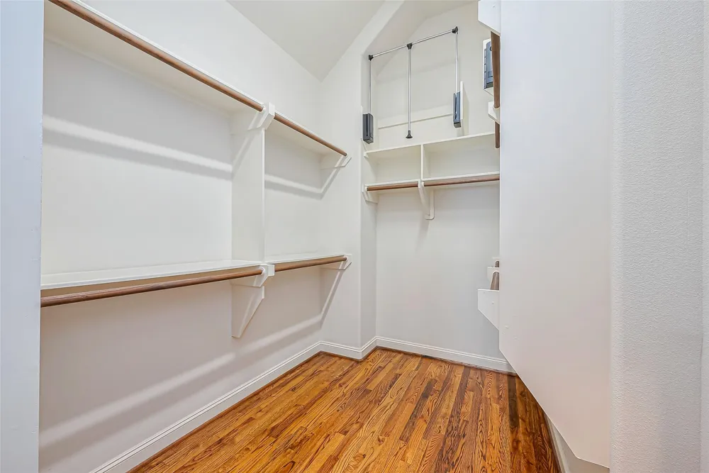 2520 Sherwin Street Houston, TX 77007
