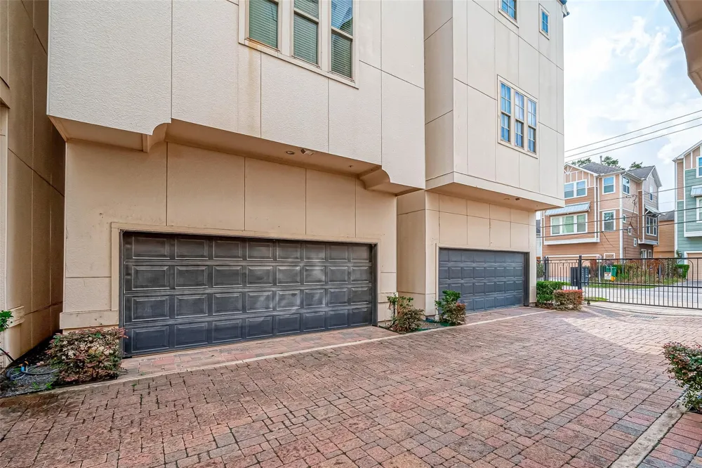 2520 Sherwin Street Houston, TX 77007