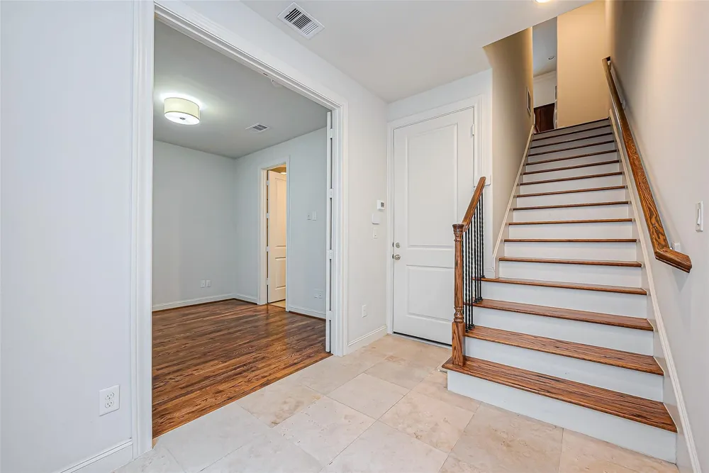 2520 Sherwin Street Houston, TX 77007