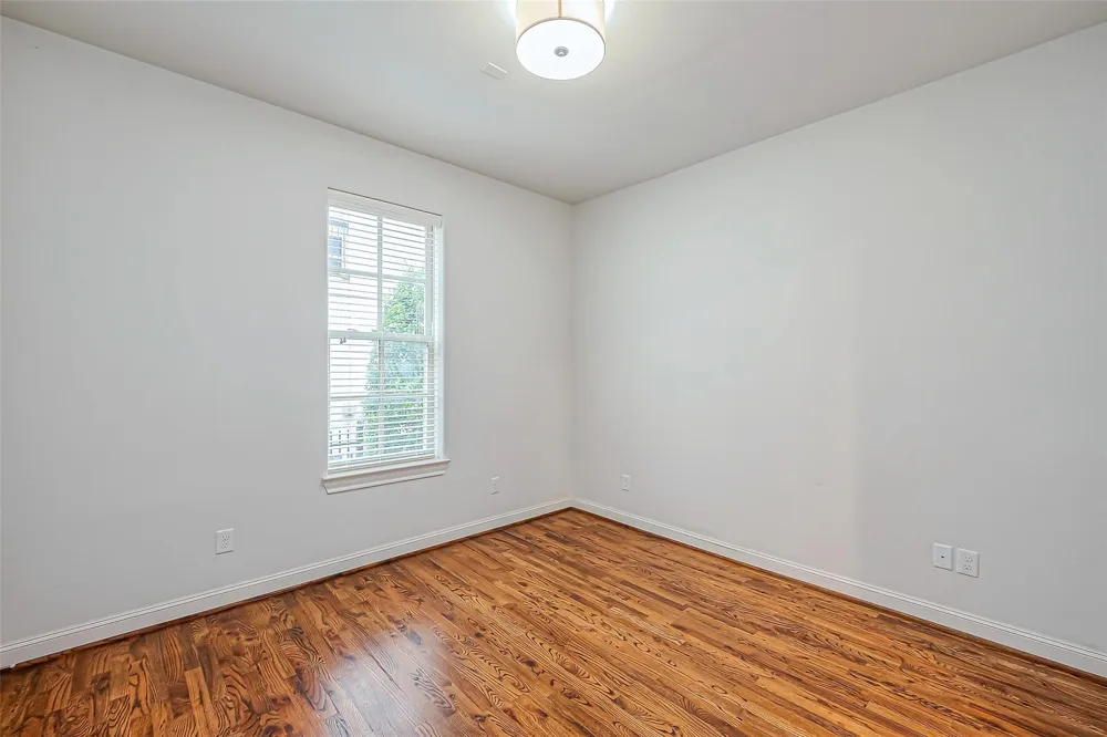 2520 Sherwin Street Houston, TX 77007