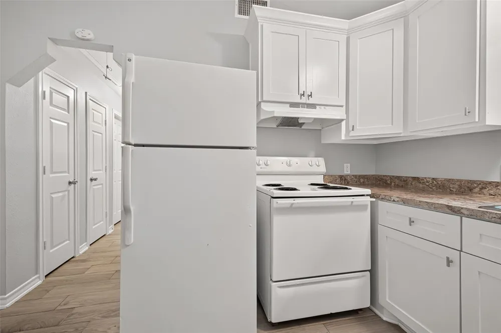9898 Arbor Oak Willis, TX 77318
