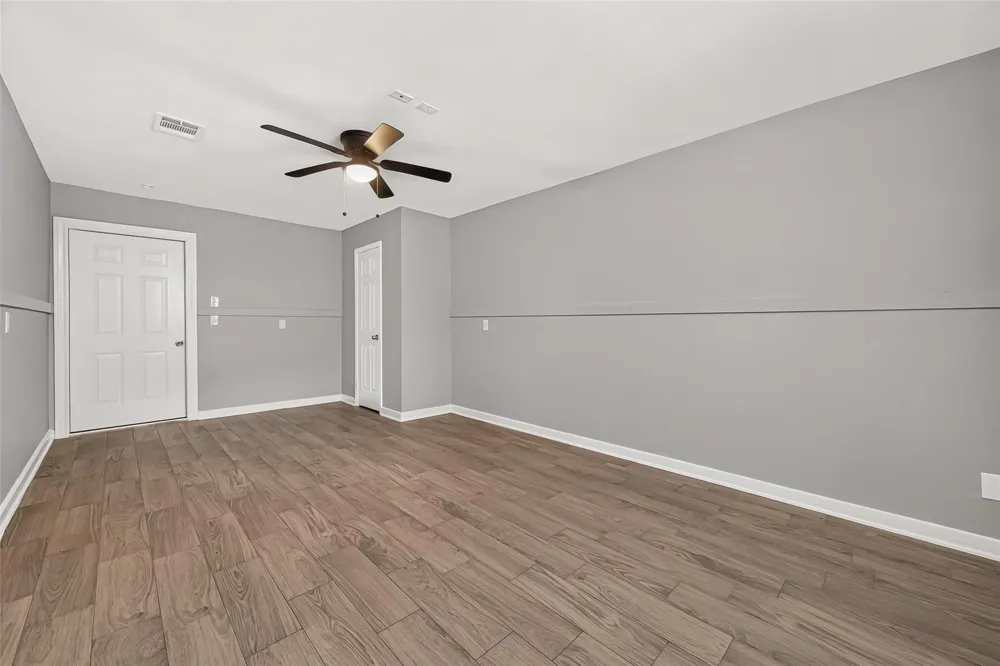 9898 Arbor Oak Willis, TX 77318