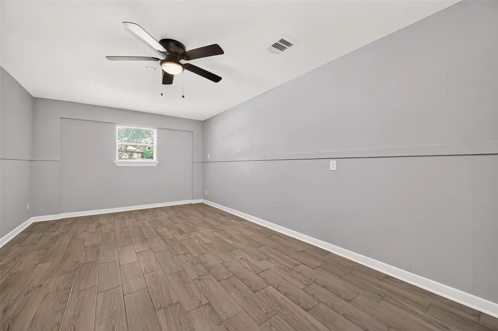 9898 Arbor Oak Willis, TX 77318