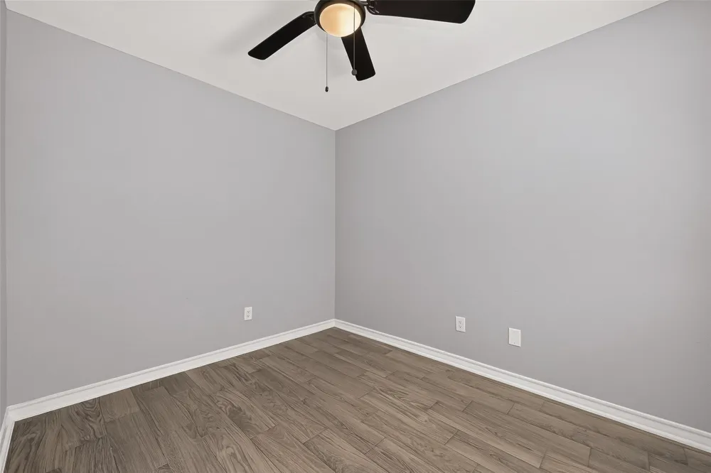 9898 Arbor Oak Willis, TX 77318