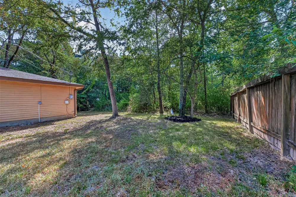 9898 Arbor Oak Willis, TX 77318