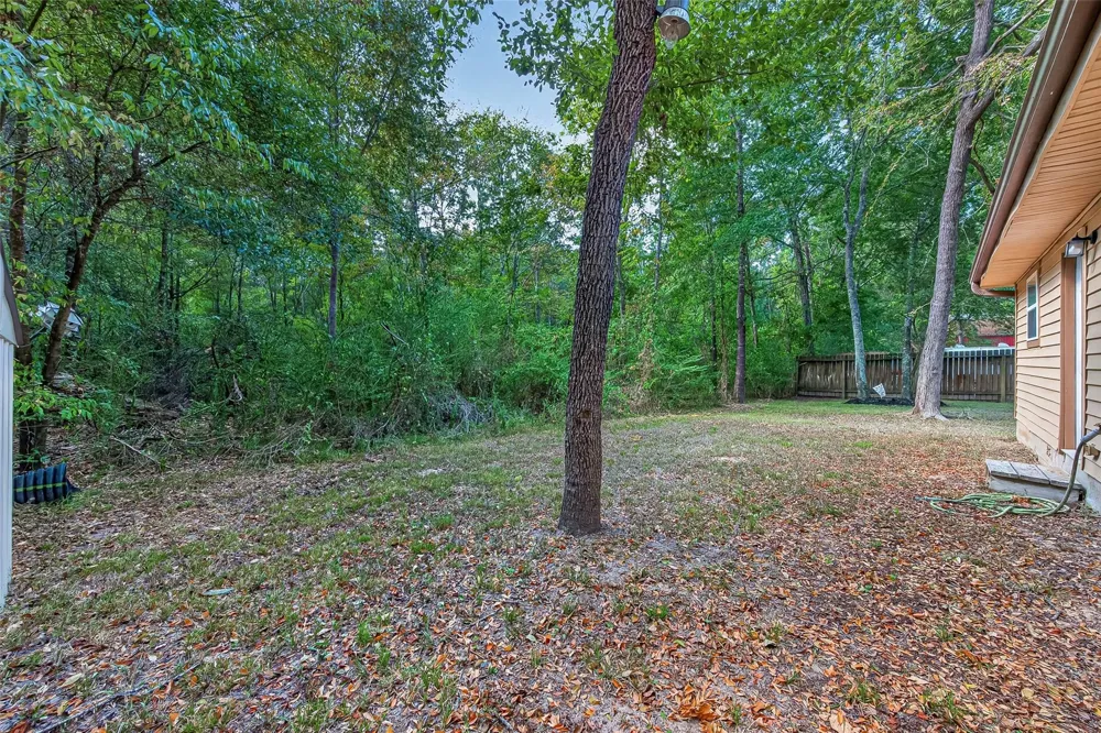 9898 Arbor Oak Willis, TX 77318