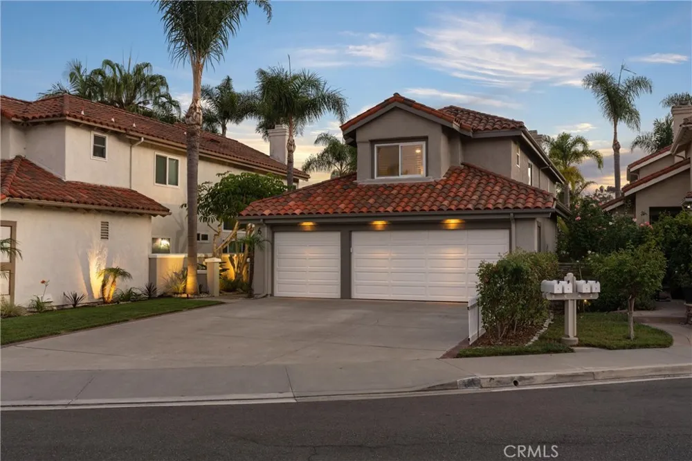 6 Aleria Laguna Niguel, CA 92677