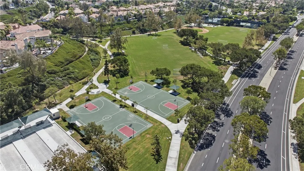 6 Aleria Laguna Niguel, CA 92677