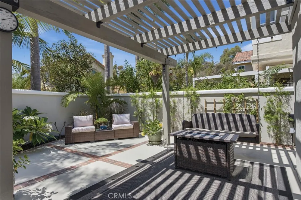 6 Aleria Laguna Niguel, CA 92677