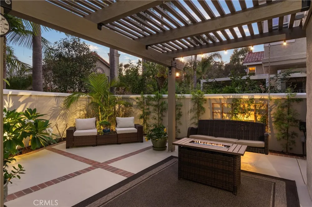 6 Aleria Laguna Niguel, CA 92677