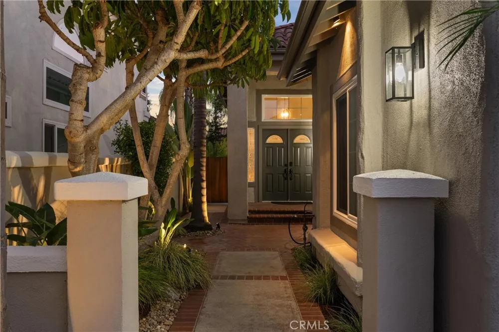 6 Aleria Laguna Niguel, CA 92677