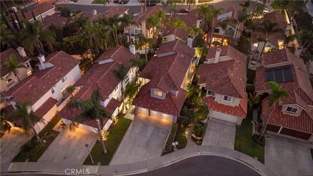 6 Aleria Laguna Niguel, CA 92677