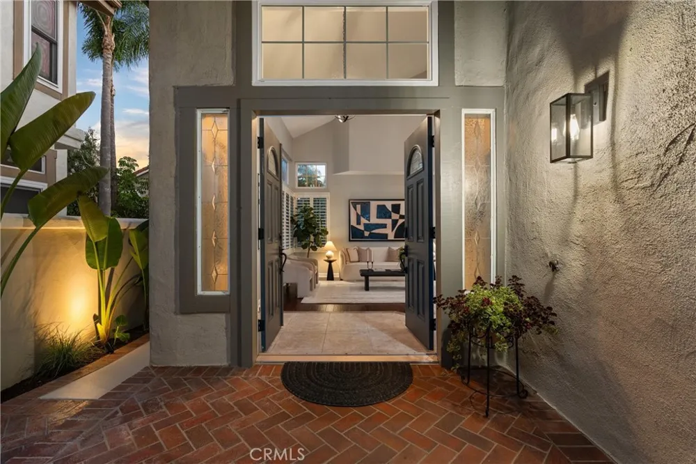 6 Aleria Laguna Niguel, CA 92677