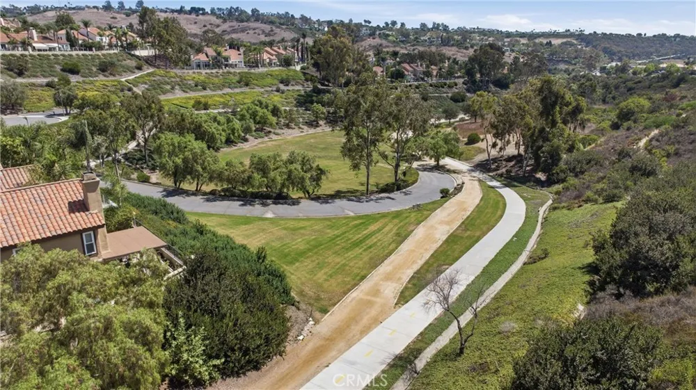6 Aleria Laguna Niguel, CA 92677