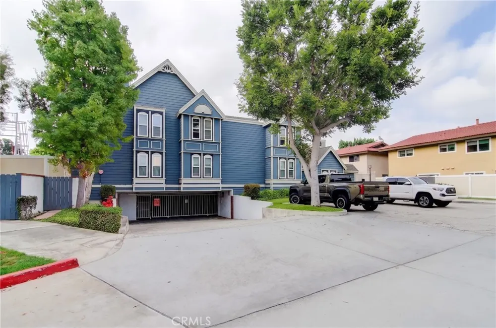 810 Baker #106 Costa Mesa, CA 92626