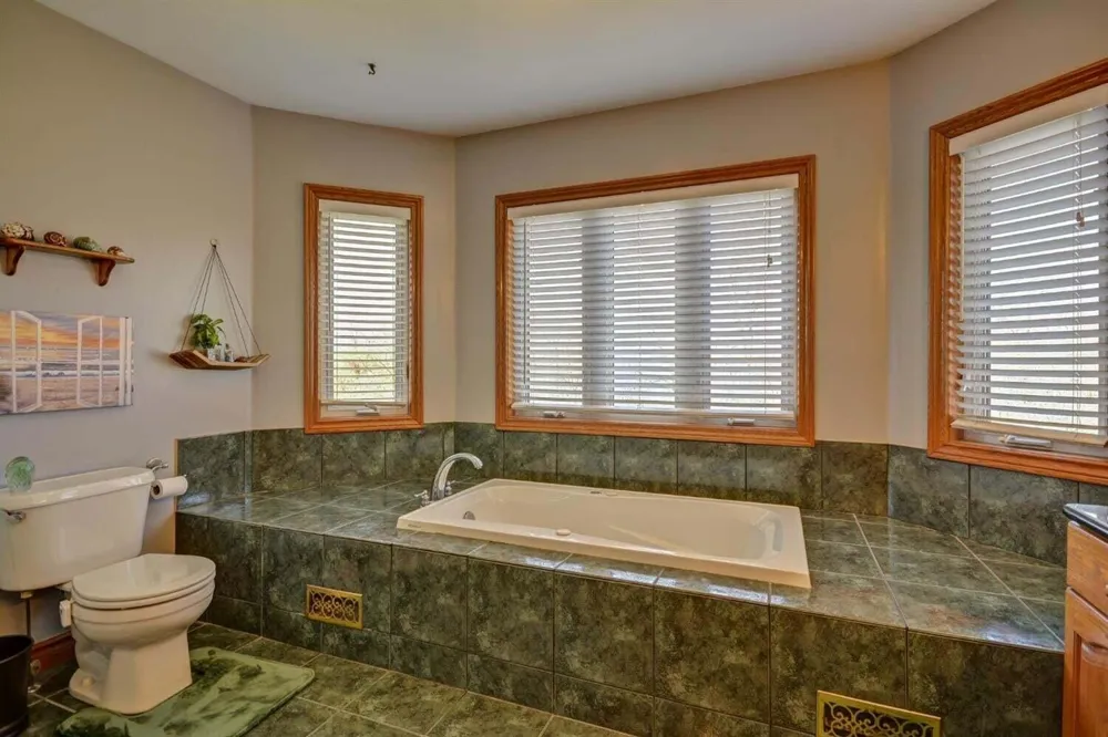 8060 Fox Tail Court Ypsilanti, MI 48197