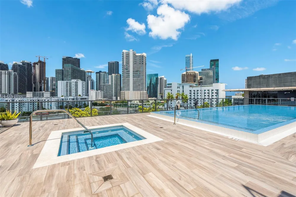 201 SW 17th Rd #411 Miami, FL 33129
