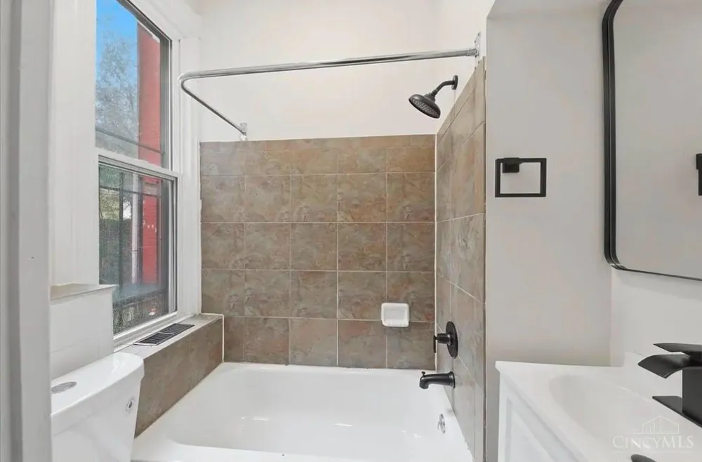 2502 Halstead Street Cincinnati, OH 45214