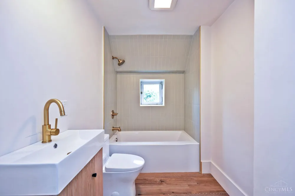236 Loraine Avenue #3 Cincinnati, OH 45220