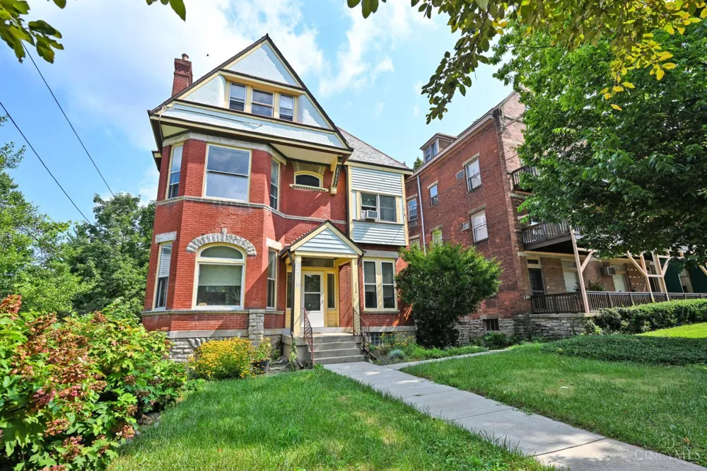 236 Loraine Avenue #2 Cincinnati, OH 45220