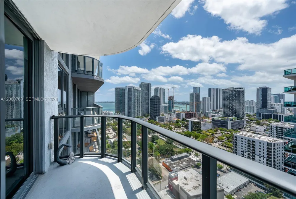 121 NE 34th St #3001 Miami, FL 33137