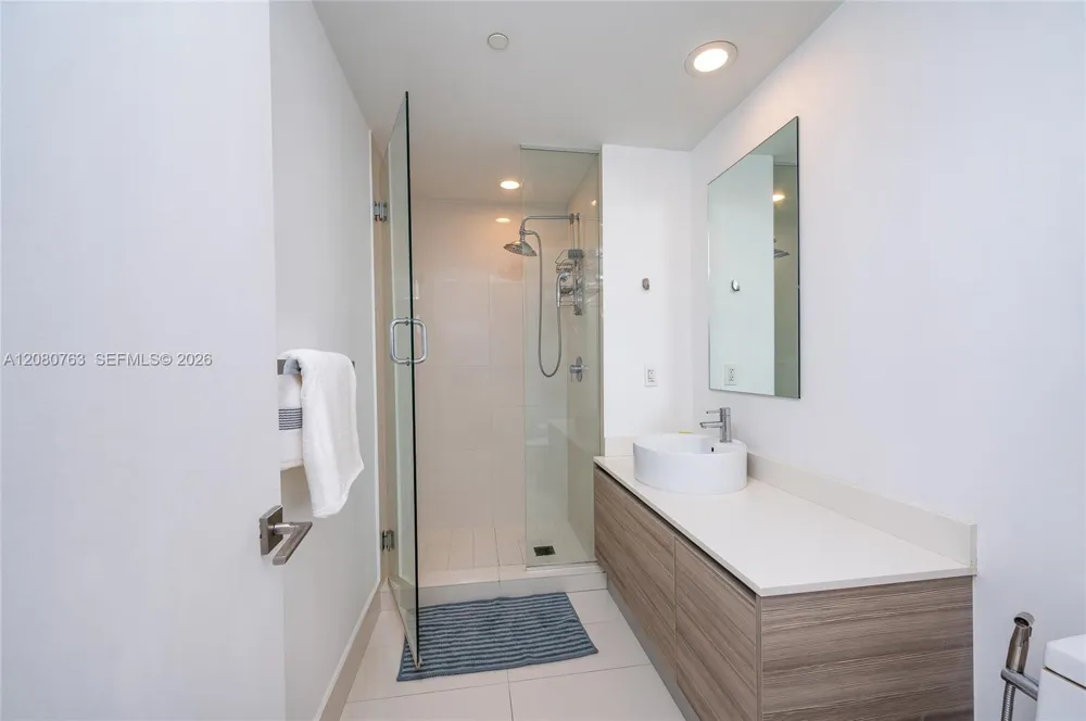121 NE 34th St #3001 Miami, FL 33137