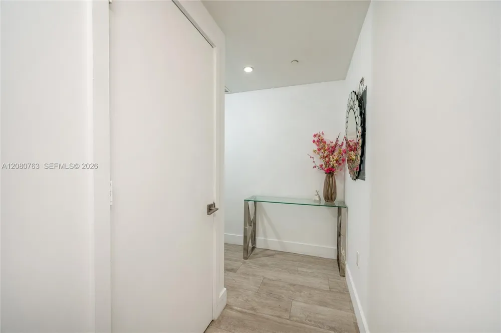 121 NE 34th St #3001 Miami, FL 33137