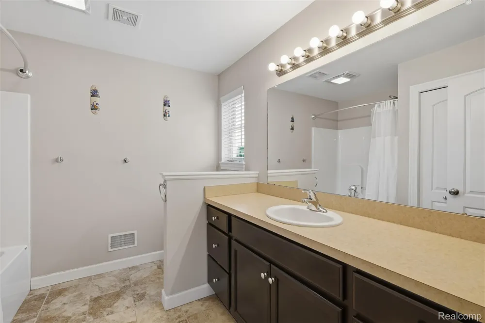 665 Marblewood Lane Pittsfield Charter Township, MI 48176