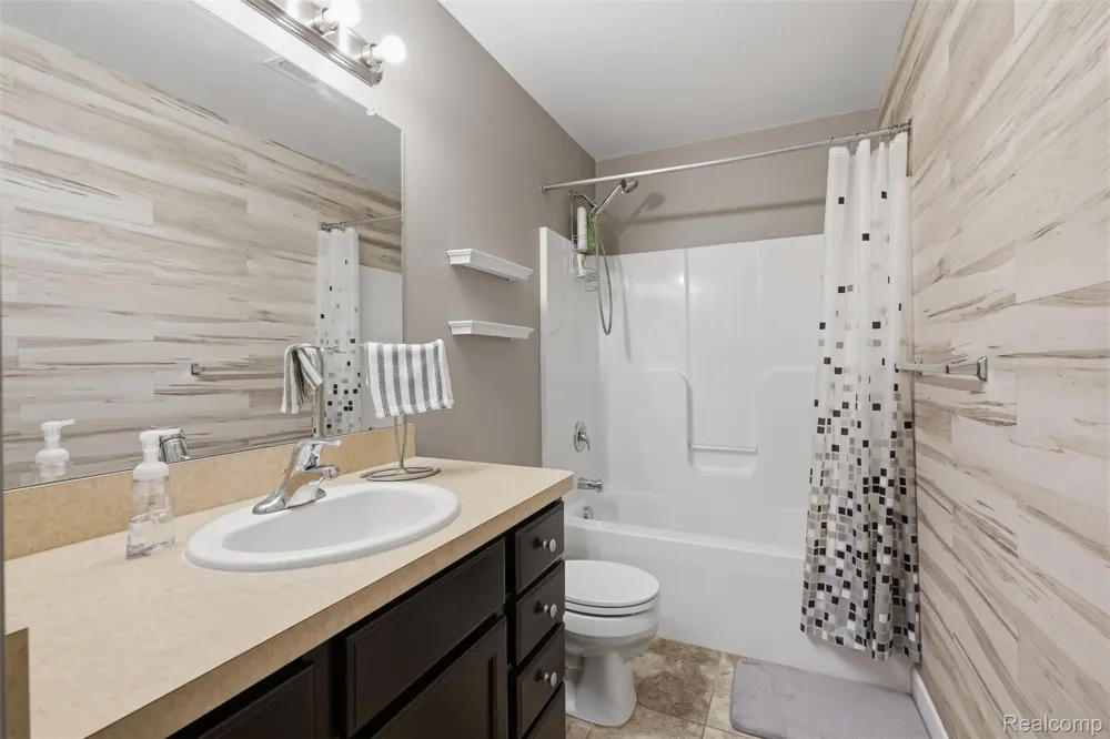 665 Marblewood Lane Pittsfield Charter Township, MI 48176