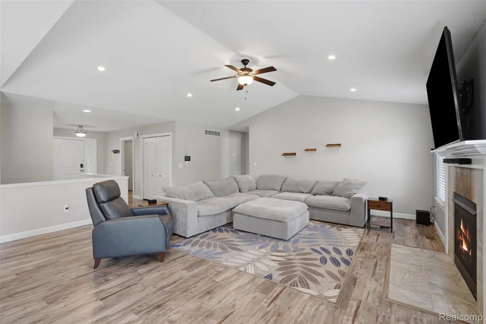 665 Marblewood Lane Pittsfield Charter Township, MI 48176
