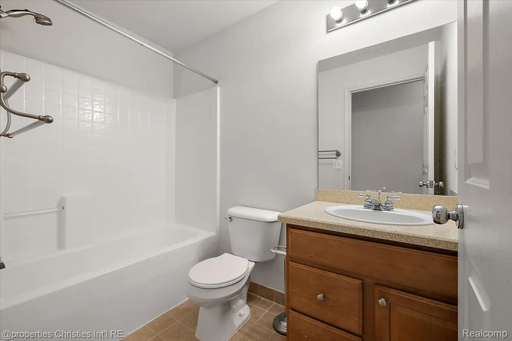 28360 Carlton Way Drive Novi City, MI 48377