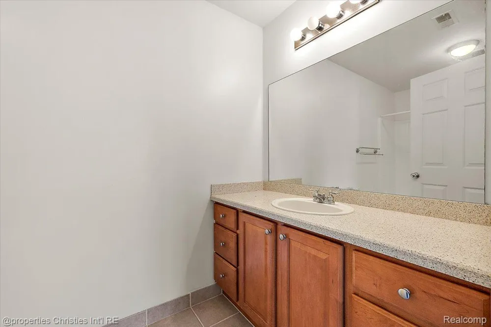 28360 Carlton Way Drive Novi City, MI 48377