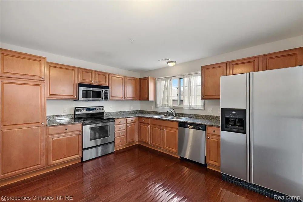 28360 Carlton Way Drive Novi City, MI 48377