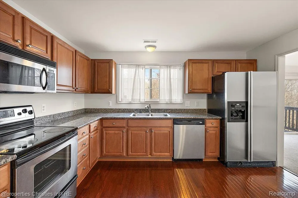 28360 Carlton Way Drive Novi City, MI 48377