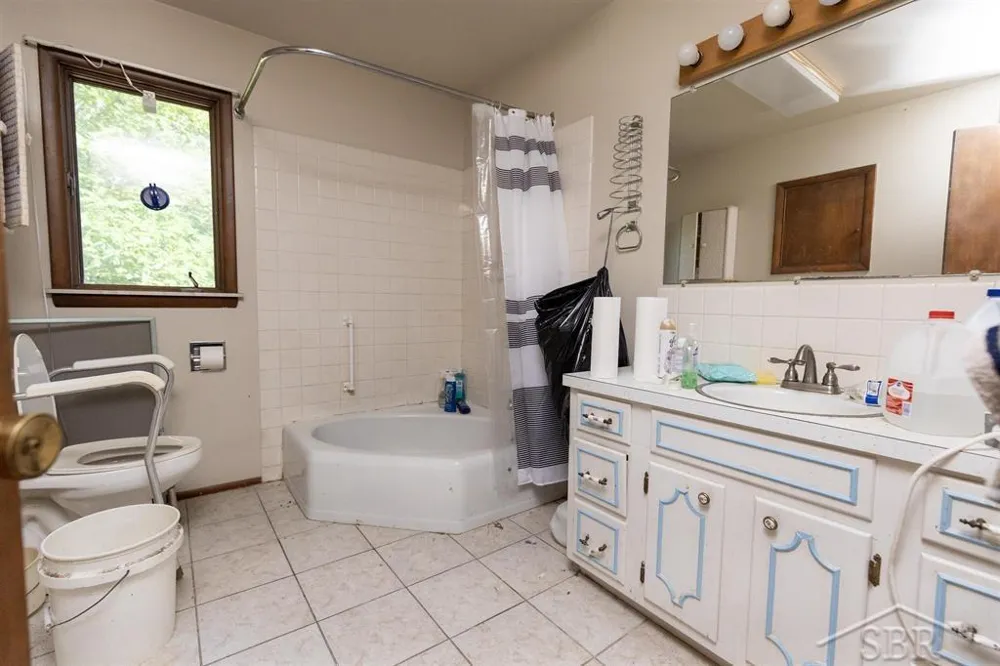 3768 E Monroe Road Larkin Charter Township, MI 48642
