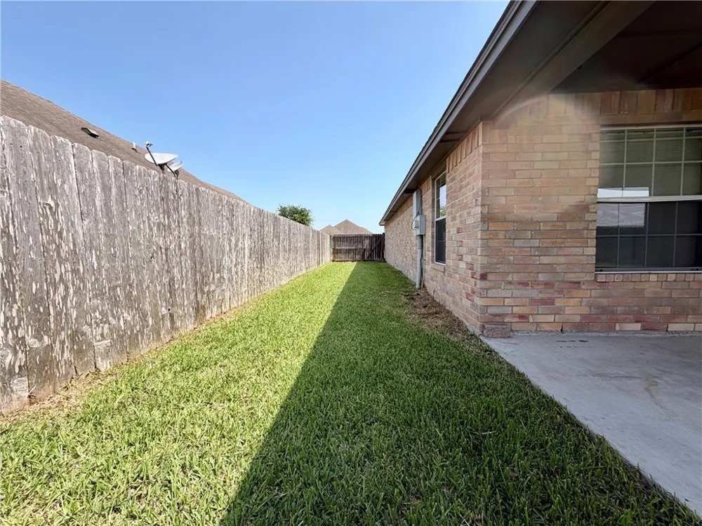 1907 Kelly Kingsville, TX 78363
