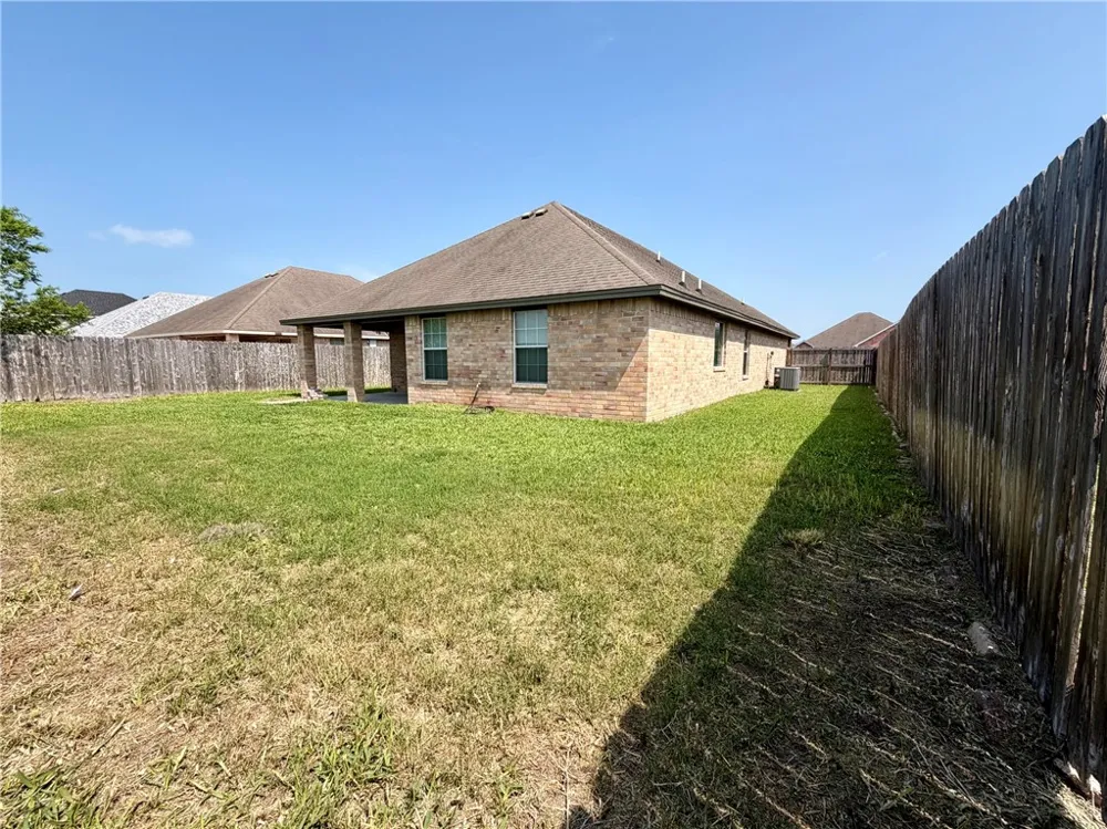 1907 Kelly Kingsville, TX 78363