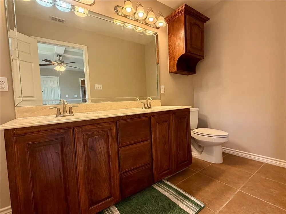 1907 Kelly Kingsville, TX 78363