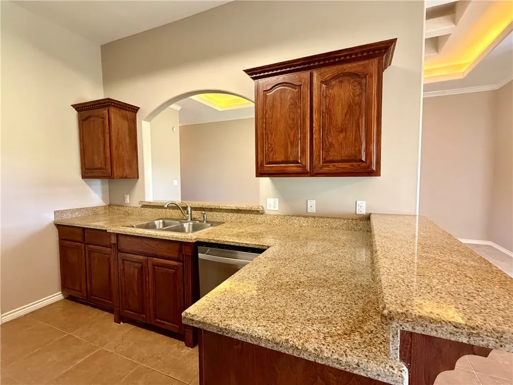 1907 Kelly Kingsville, TX 78363